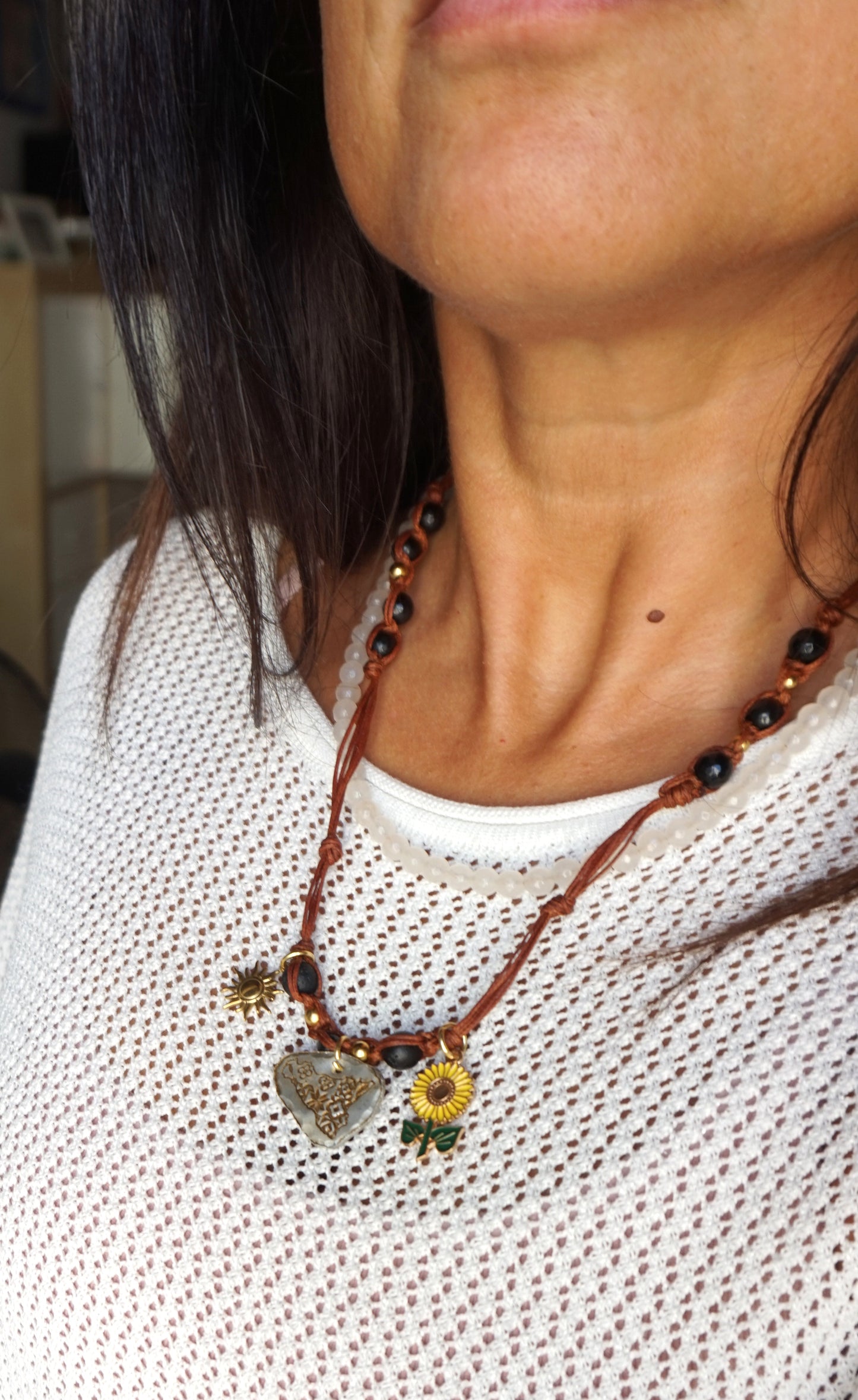 Short necklace, also wearable as a bracelet.