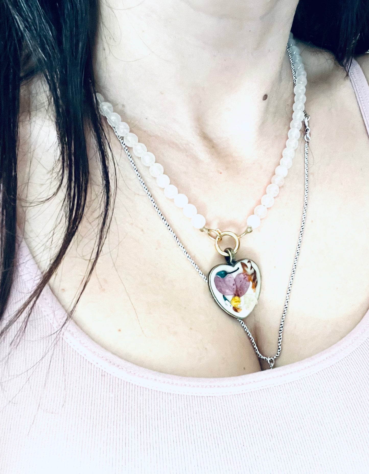 Collana pietre bianche e cuore