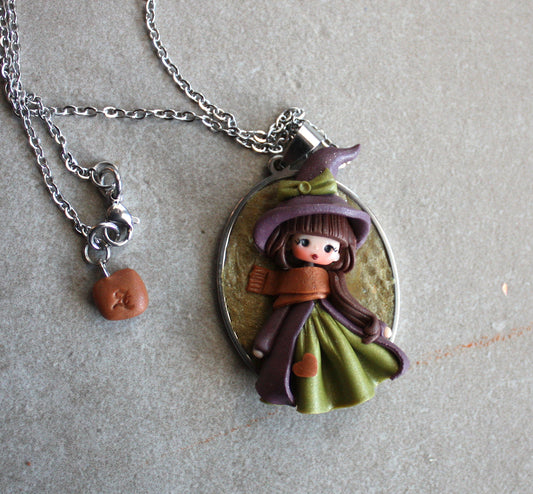 Collana in acciaio inox con piccola streghetta in fimo