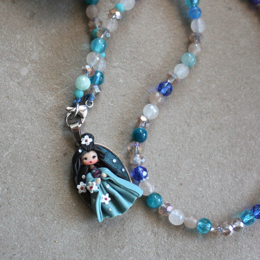 2-in-1 Blue Gemstone and Pearl Necklace with Geisha Cameo – One of a Kind