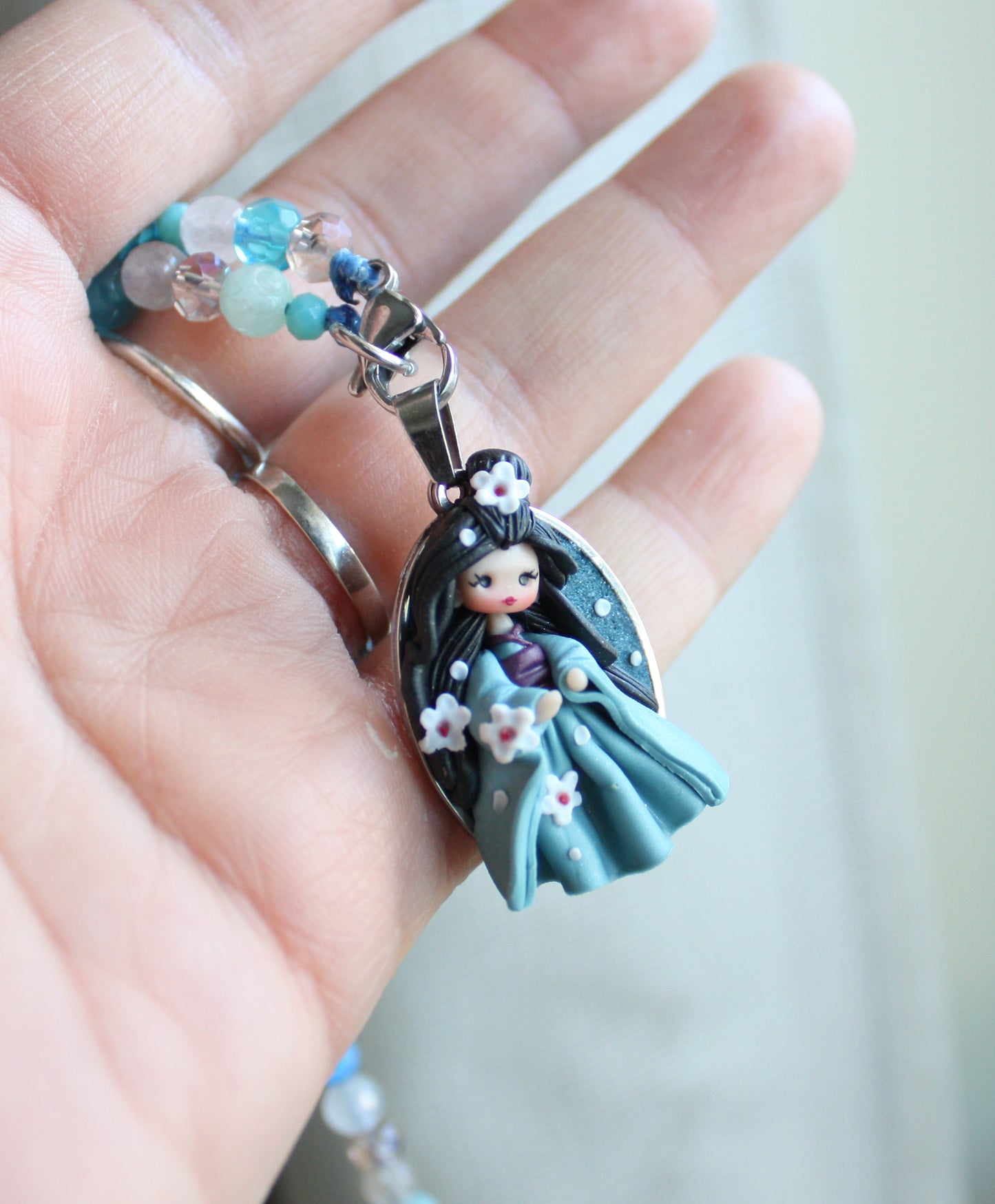 2-in-1 Blue Gemstone and Pearl Necklace with Geisha Cameo – One of a Kind