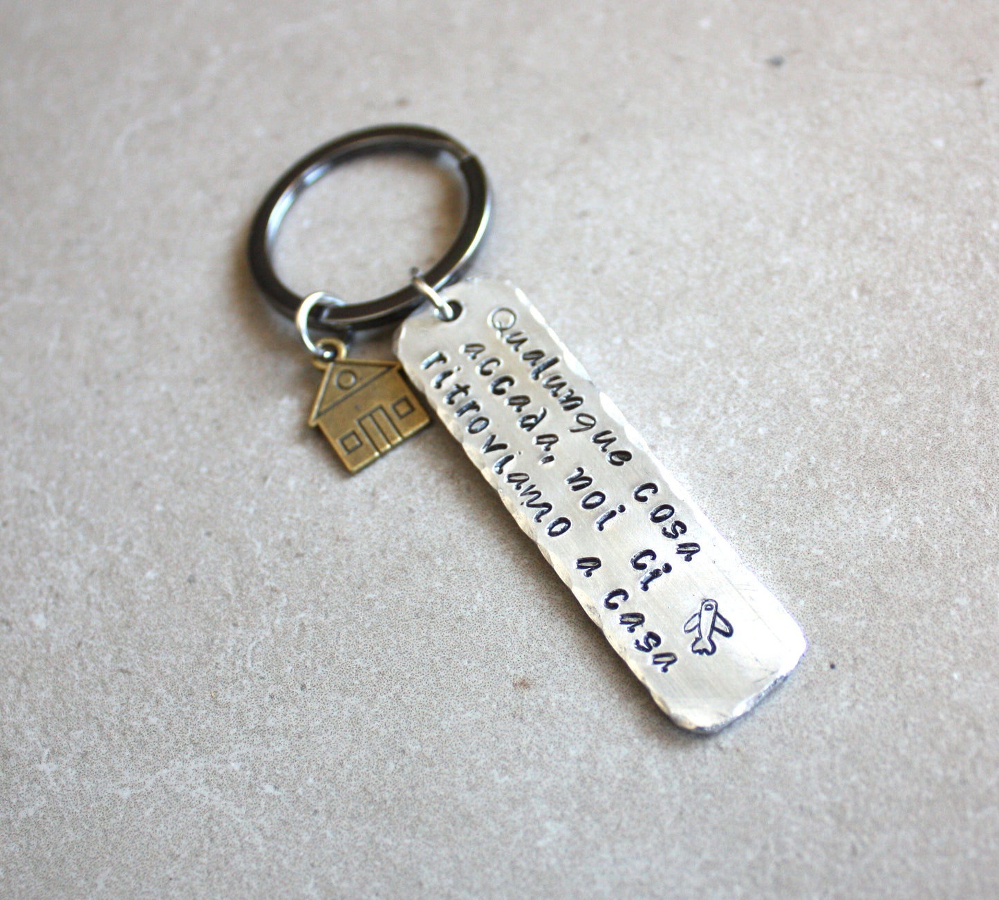 Customizable keychain