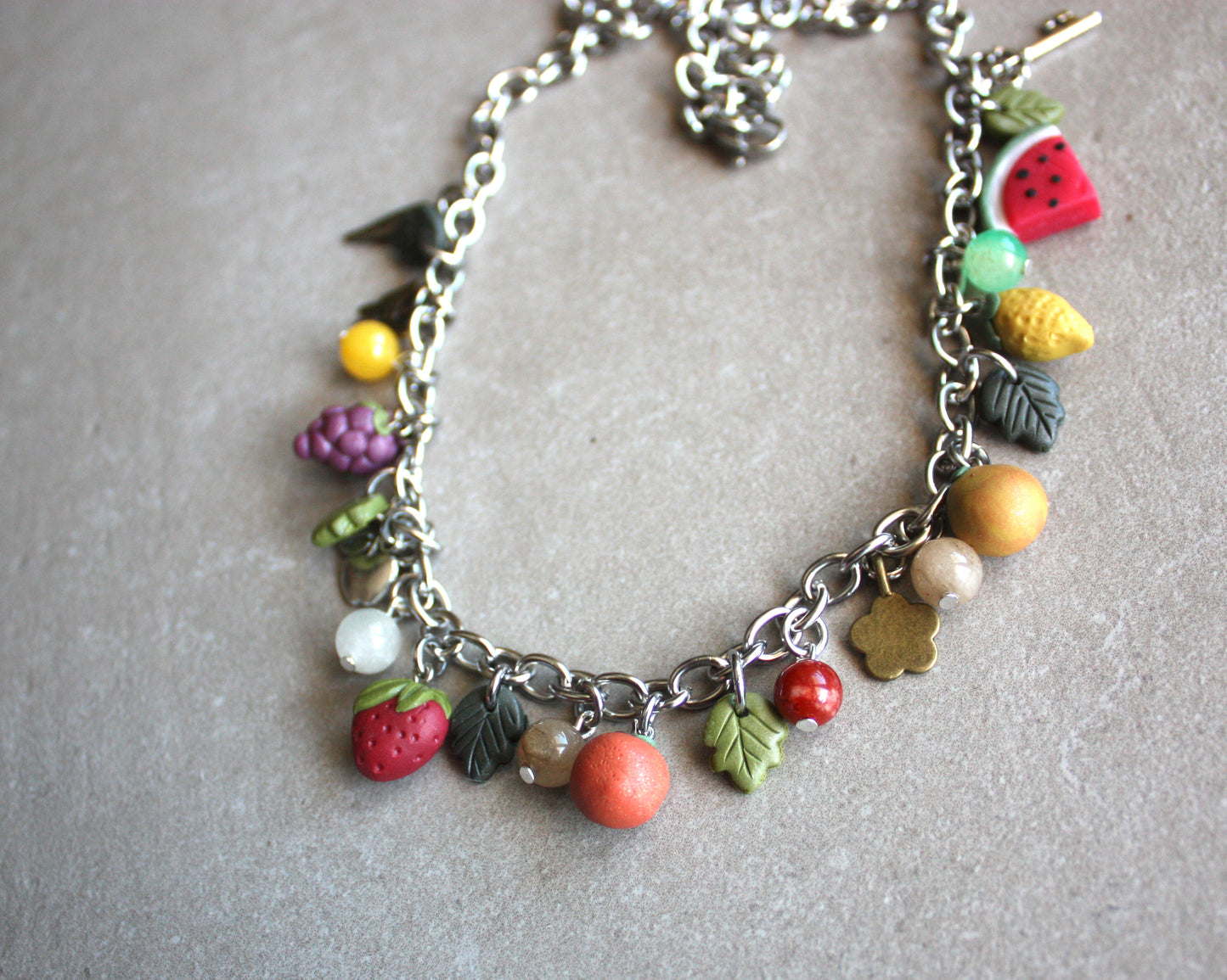 collana frutta