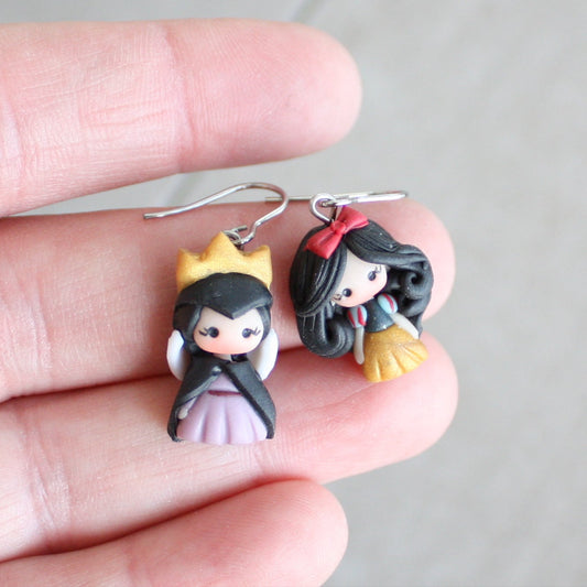 orecchini Biancaneve e Grimilde