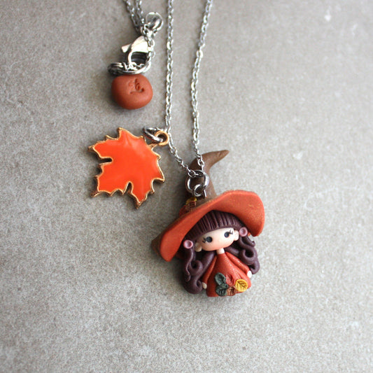 collana streghetta in fimo e foglia