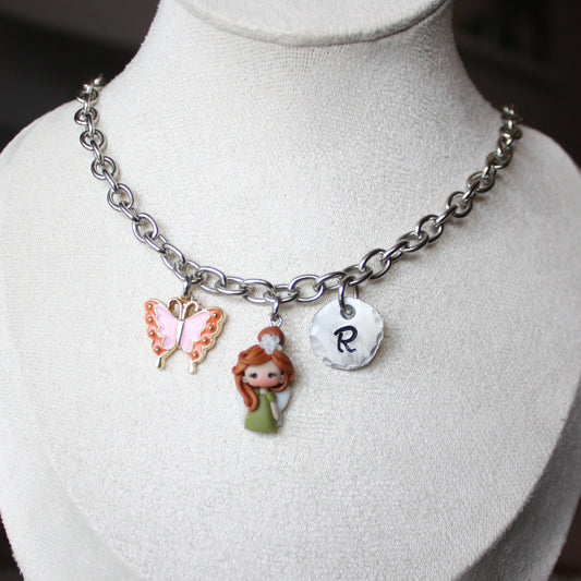 Collana girocollo in acciaio inox con lettera e fatina