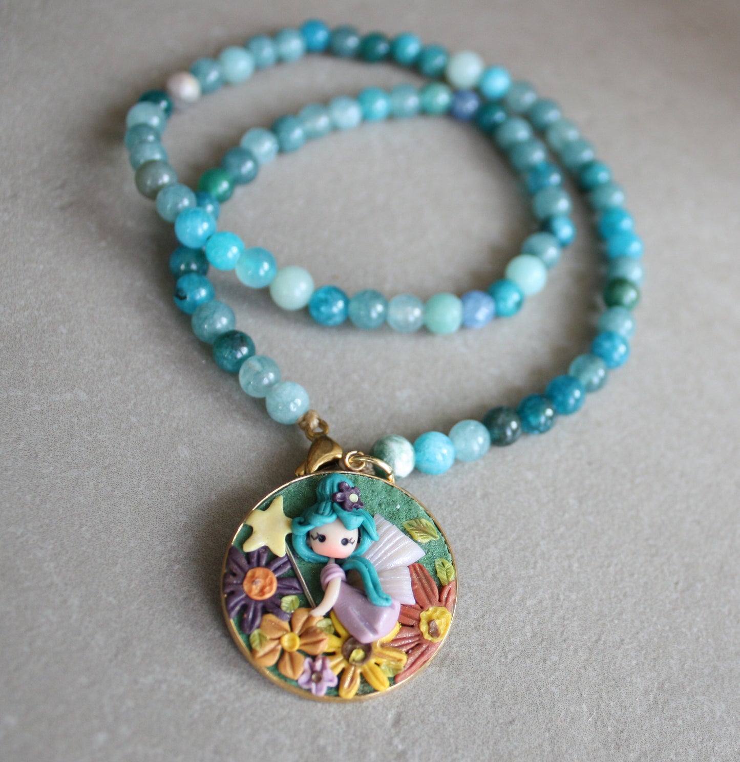 collana pietre dure con fatina