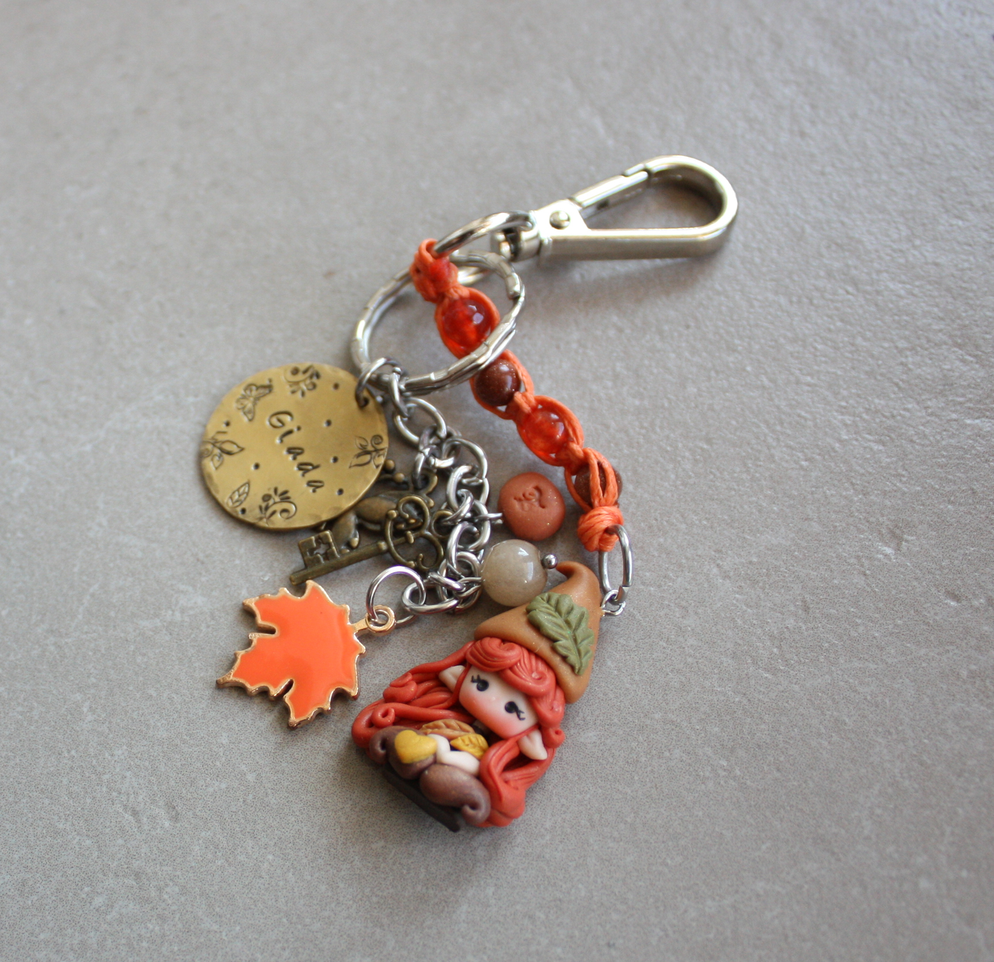 Gnome keychain – Macramé, gemstones and hand-stamped brass tag