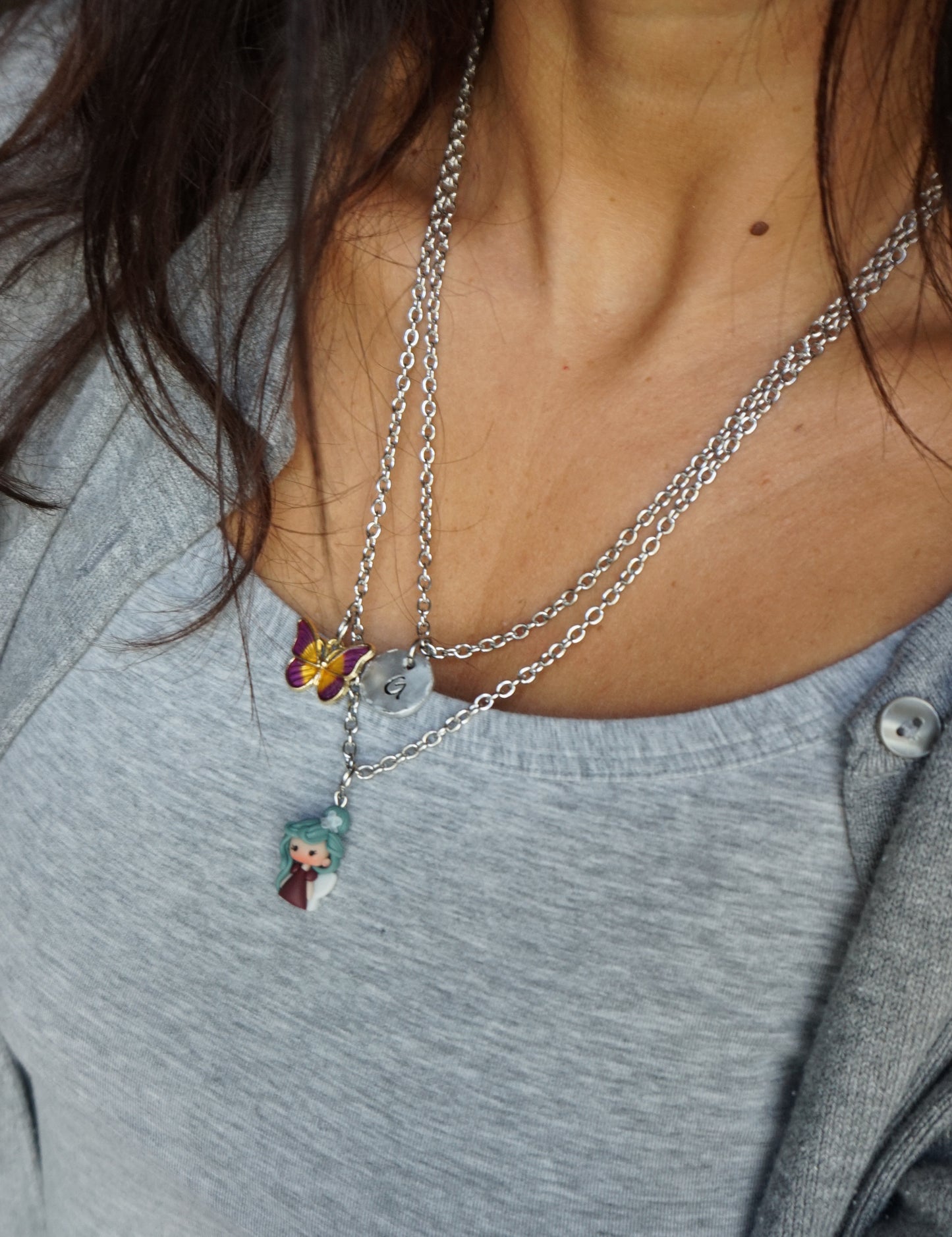 Collana a doppio filo in acciaio inox con lettera e fatina