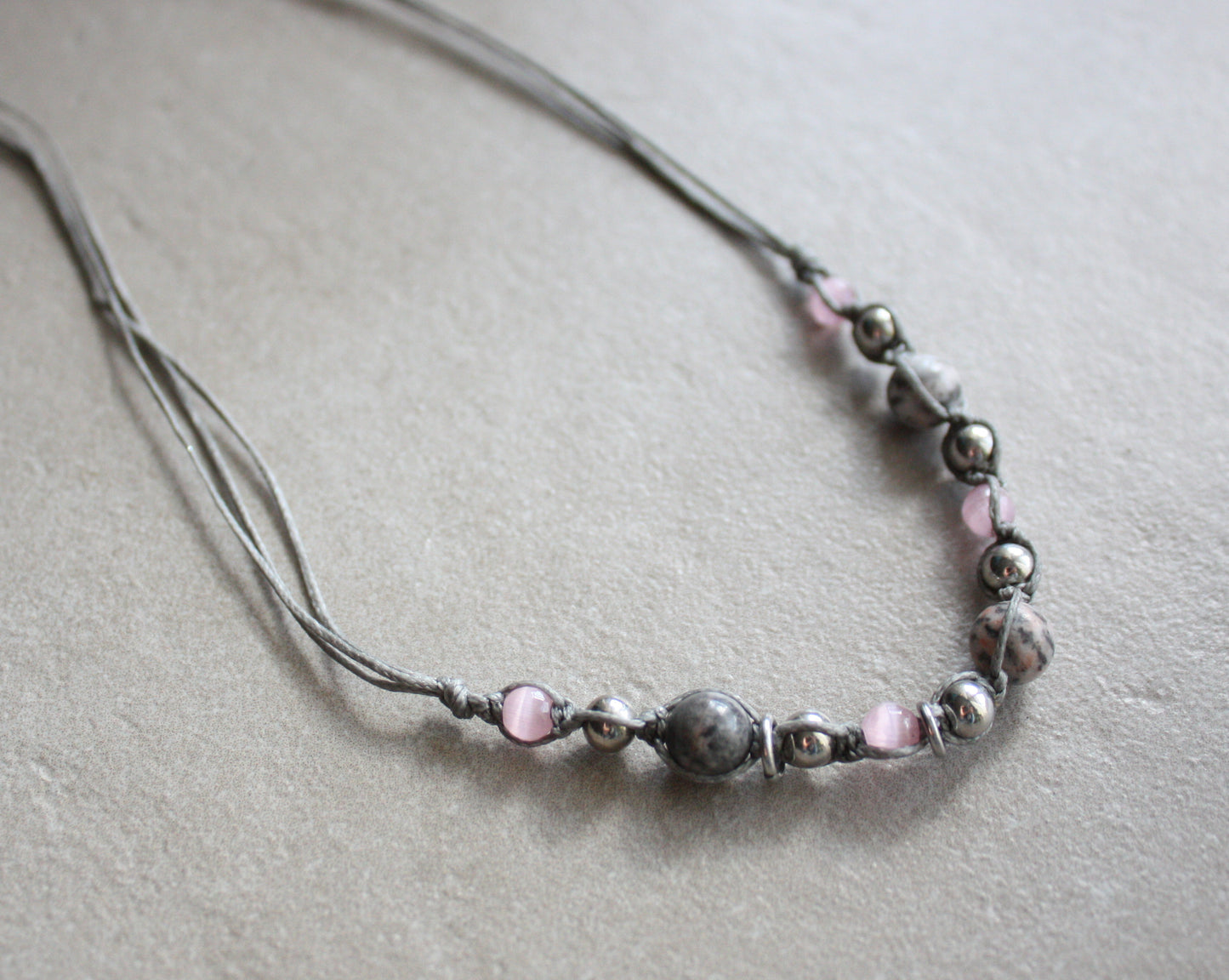 Gray and pink macramé necklace