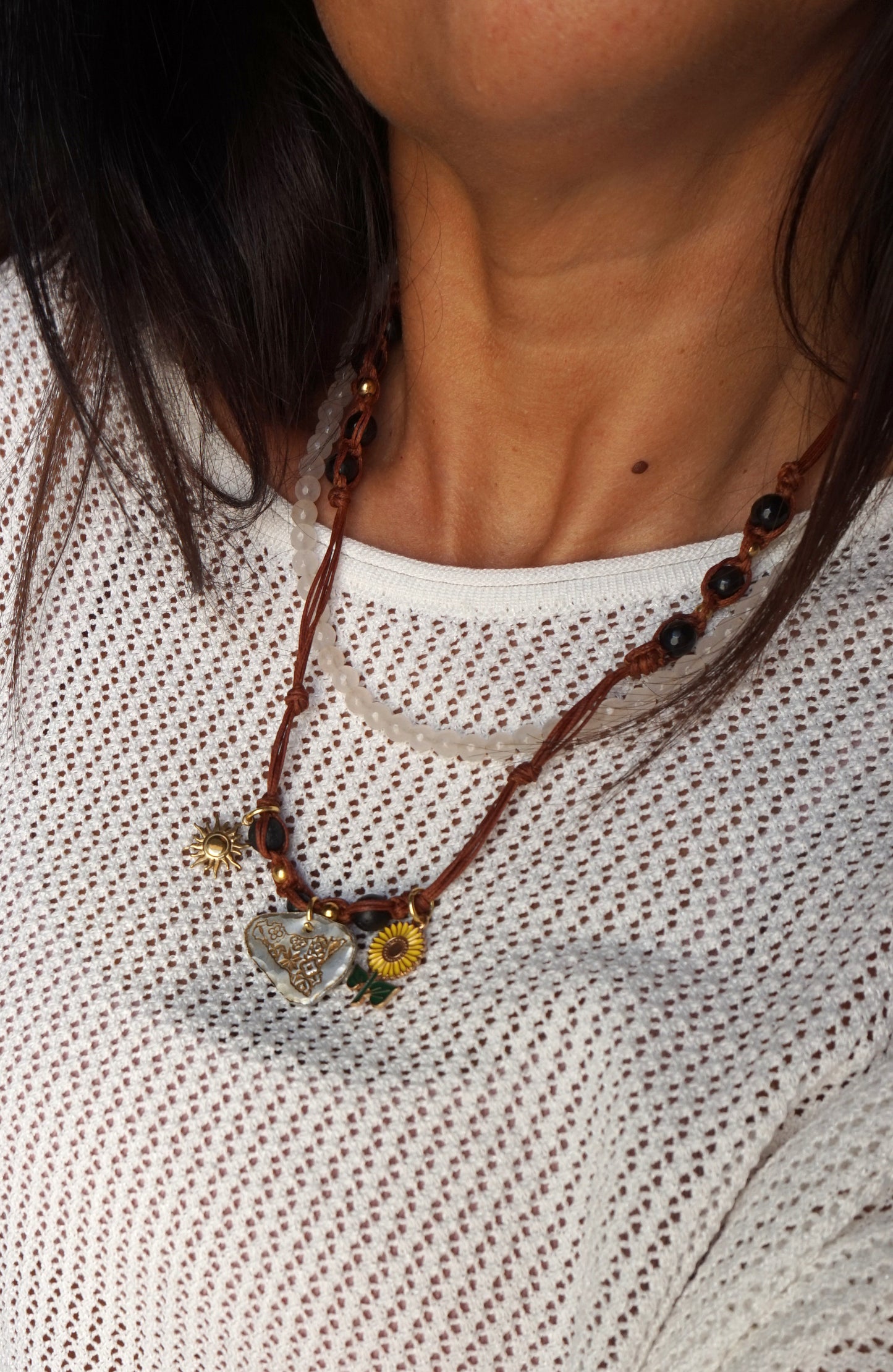 Short necklace, also wearable as a bracelet.
