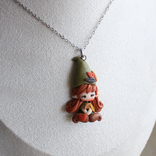 Collana in acciaio inox con gnoma in fimo modellata a mano