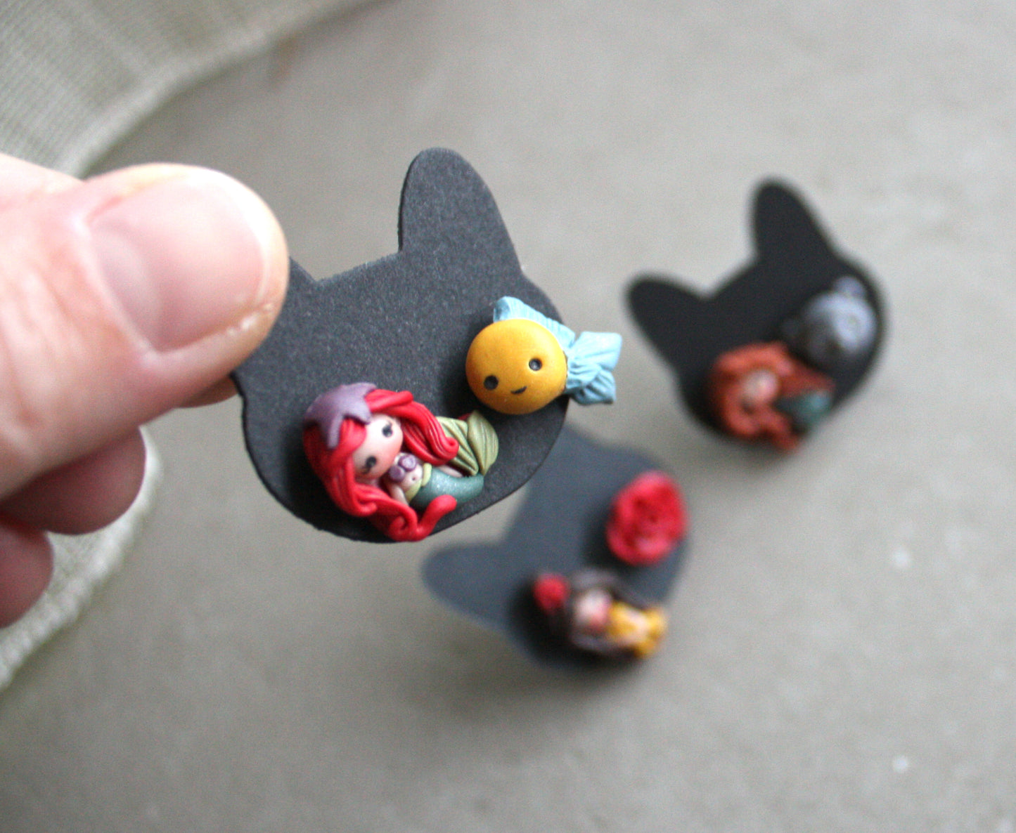 Asymmetrical princess stud earrings- Ariel