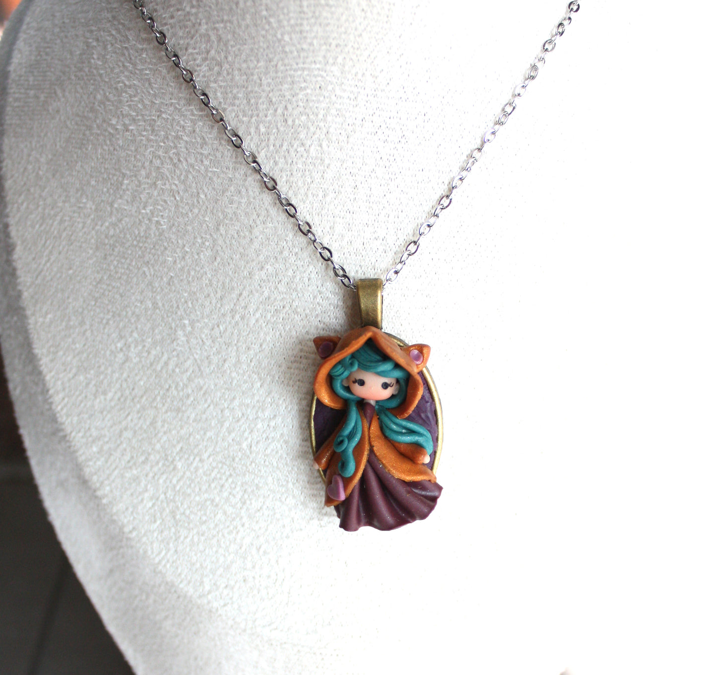 Collana in acciaio inox con cat doll in fimo