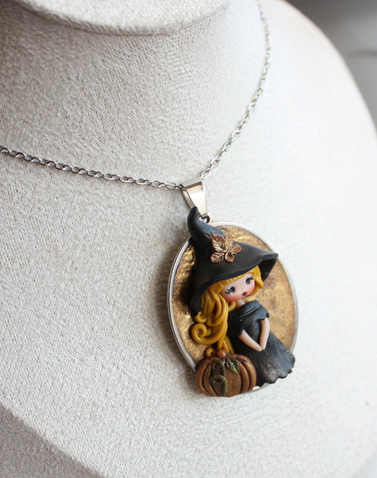 Collana in acciaio inox con streghetta