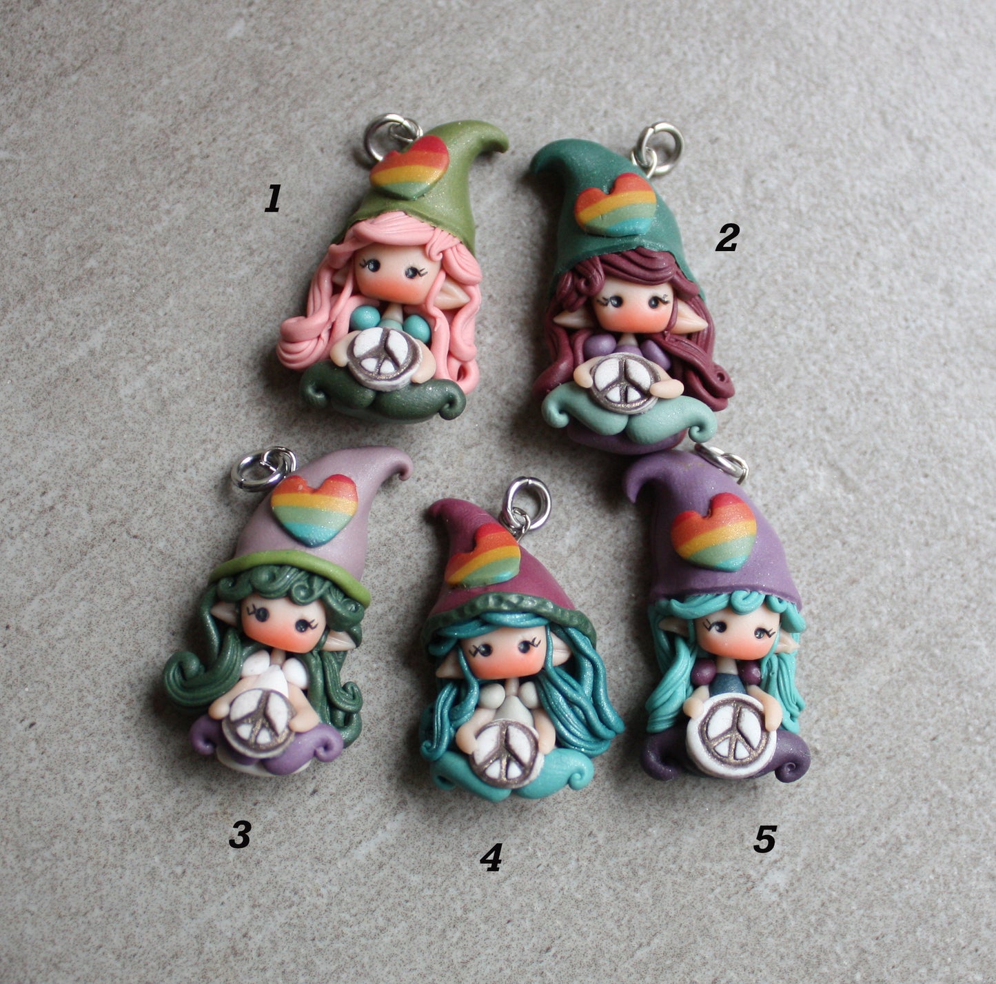 ciondolo gnoma della pace