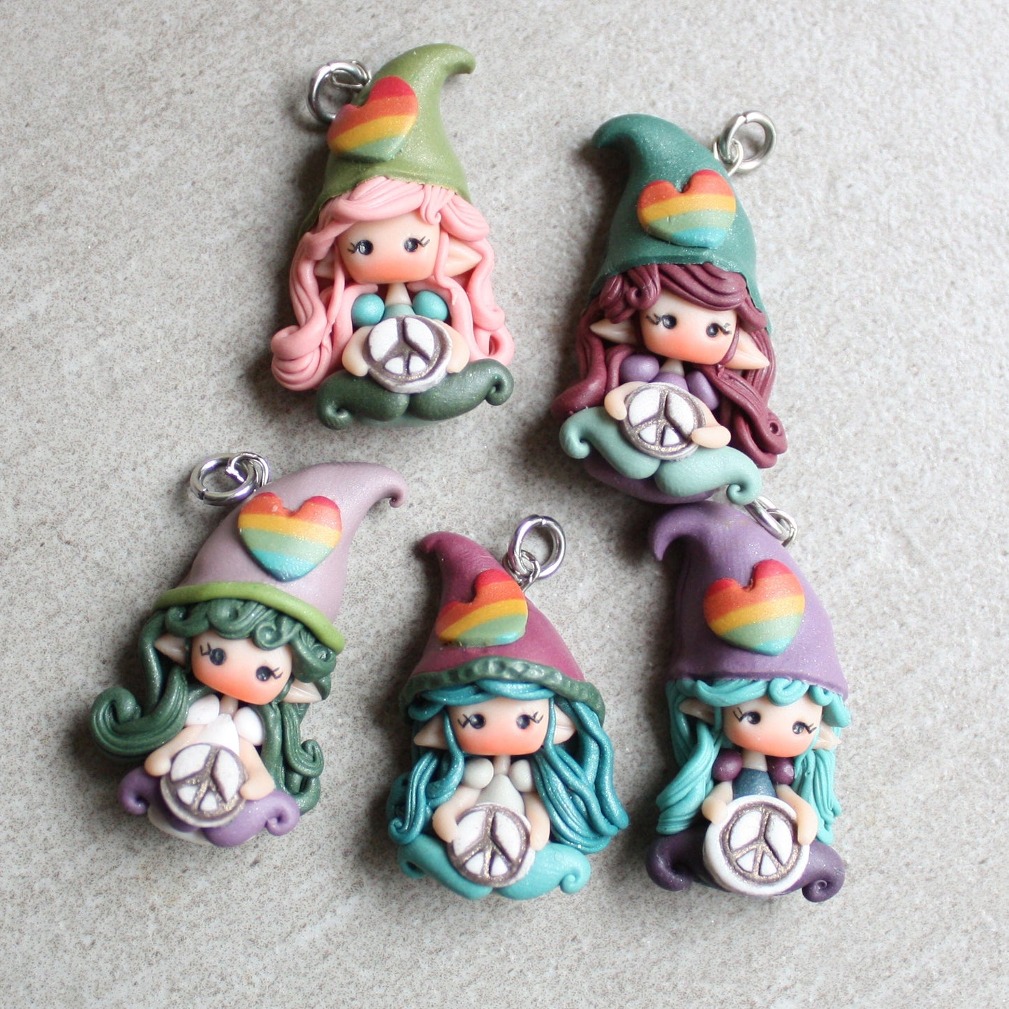 ciondolo gnoma della pace