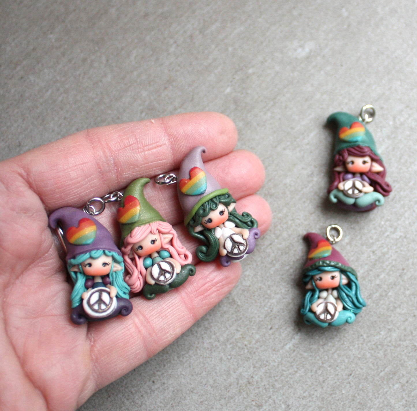 ciondolo gnoma della pace