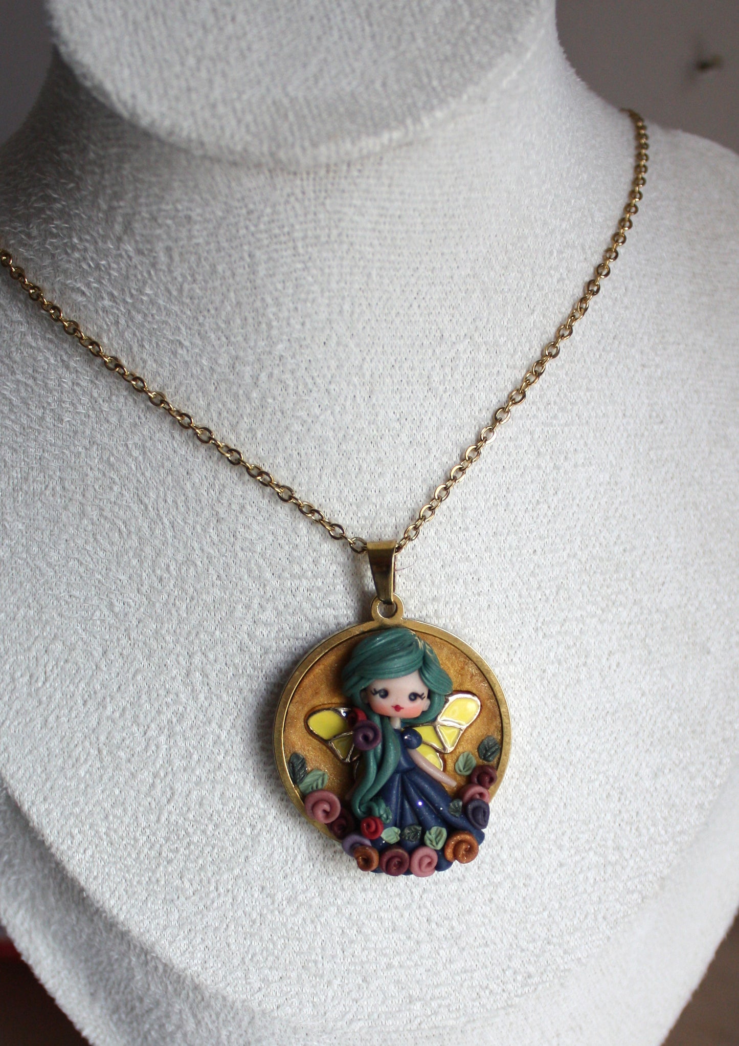 Gold fairy necklace ✨
