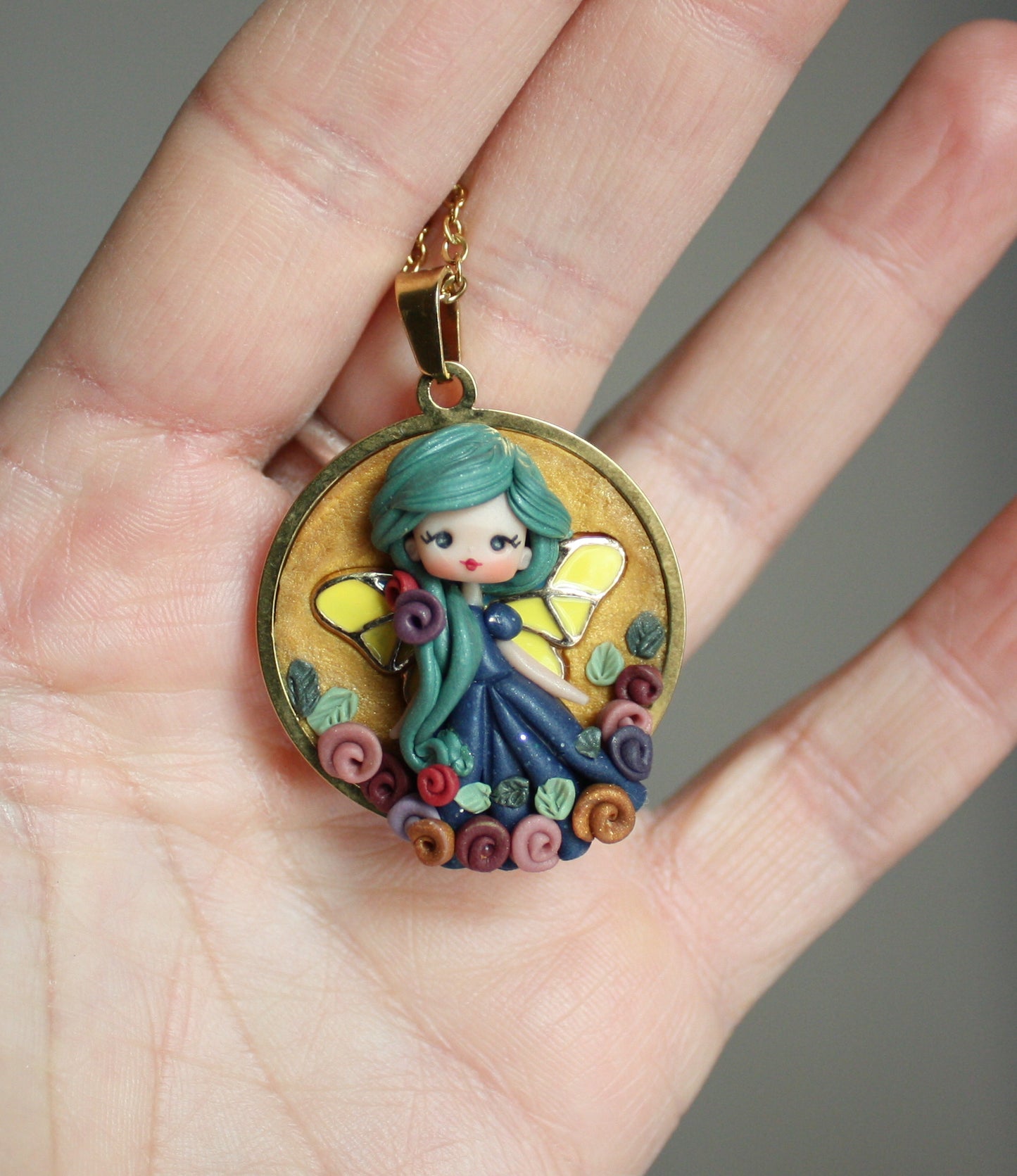Gold fairy necklace ✨