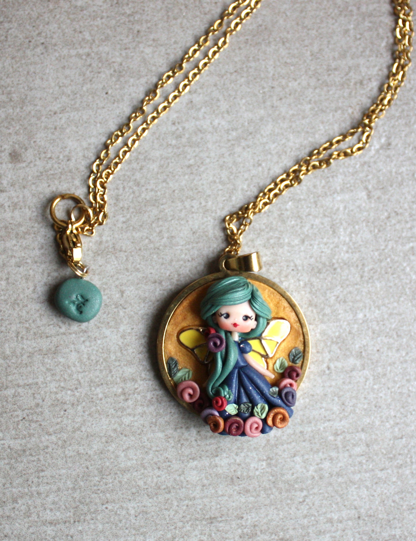 Gold fairy necklace ✨