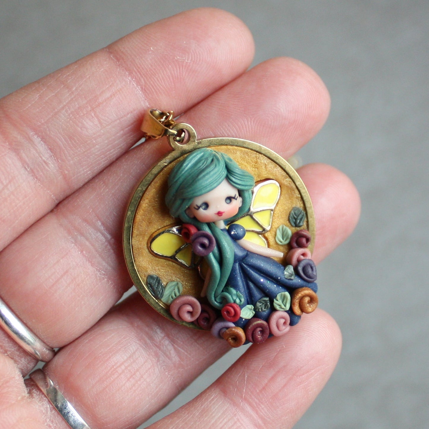 Gold fairy necklace ✨