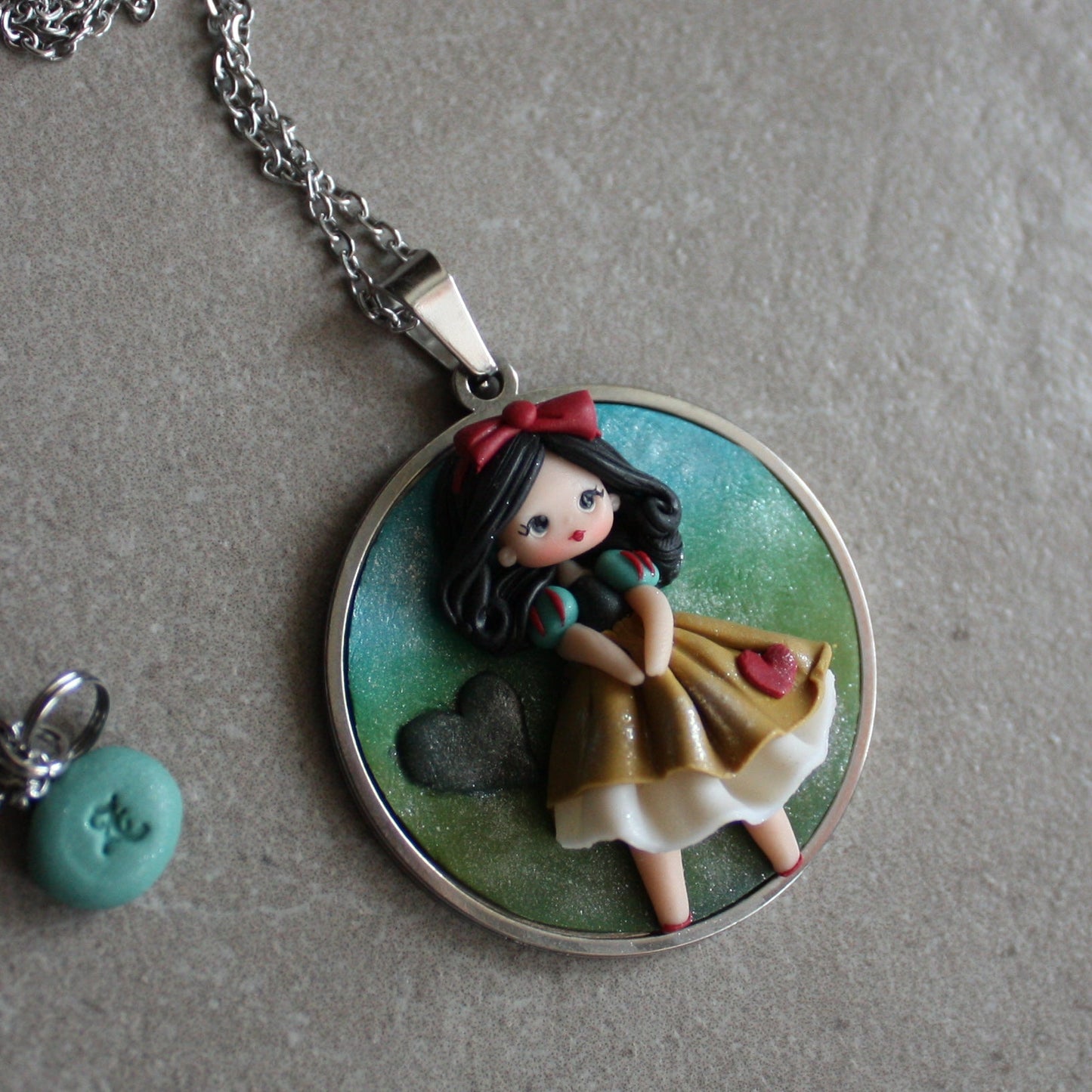 Snowwhite Necklace