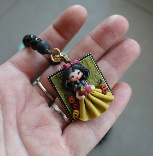 Collana 2 in 1 con Pietre Dure Nere e Ciondolo Biancaneve – Pezzo Unico