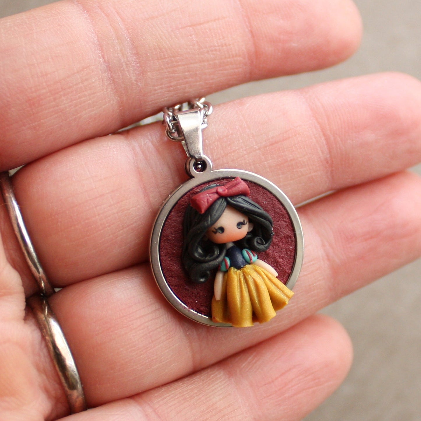 Snow White Necklace 🍎✨