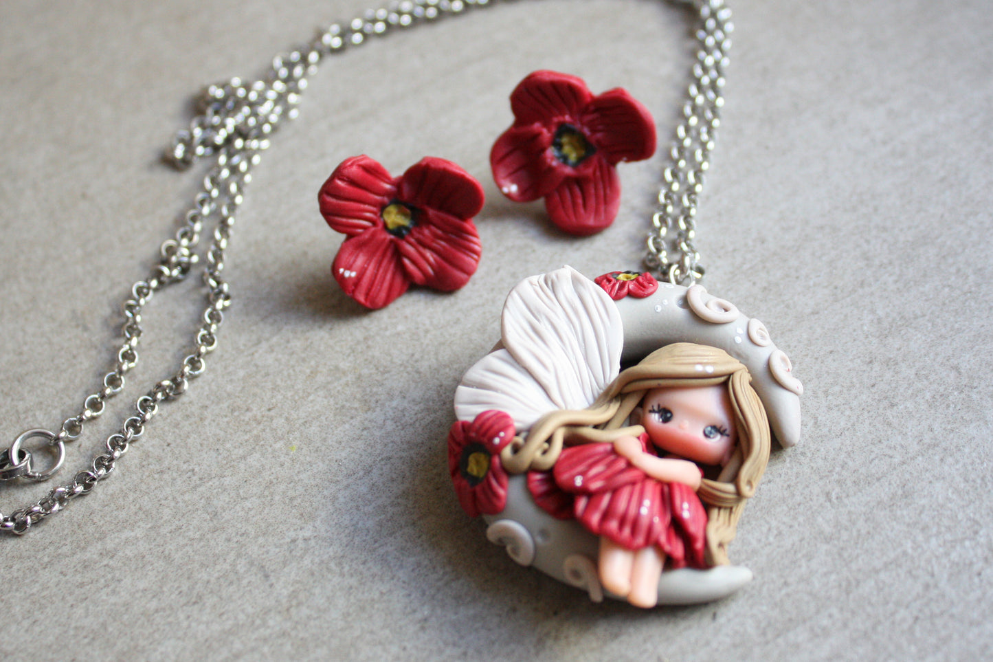 poppy fairy- bambolina in fimo- set collana piu orecchini