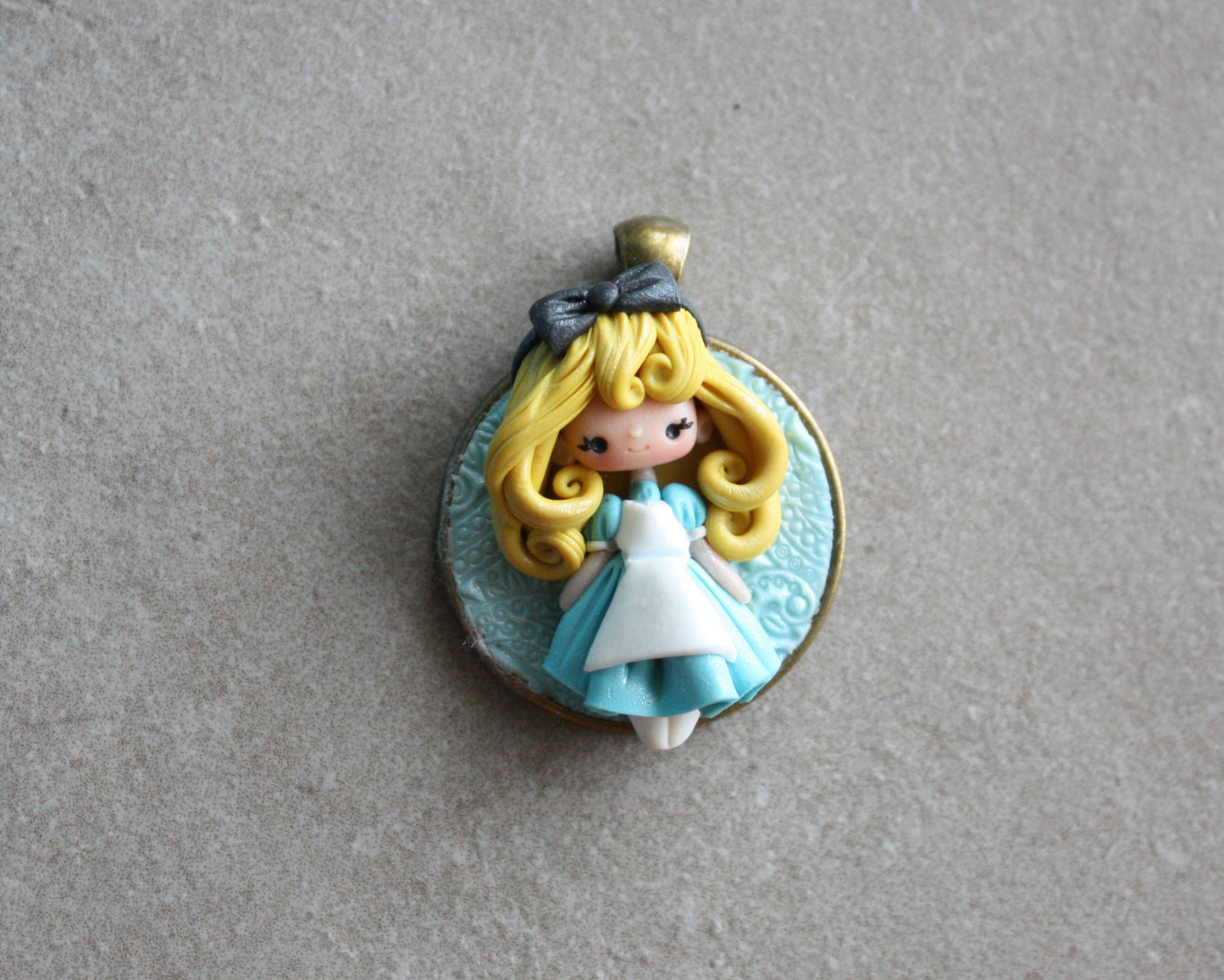 Alice disney- bambolina in fimo II