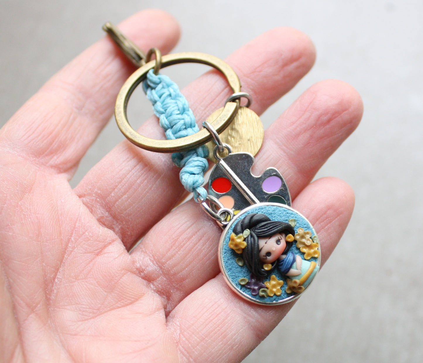 Frida keychain with letter II