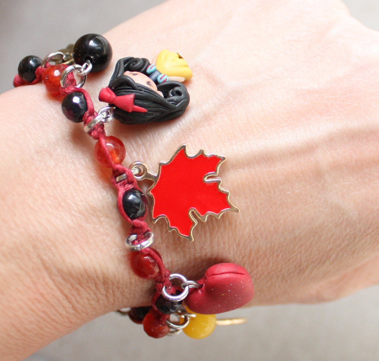 Bracciale macramè Biancaneve