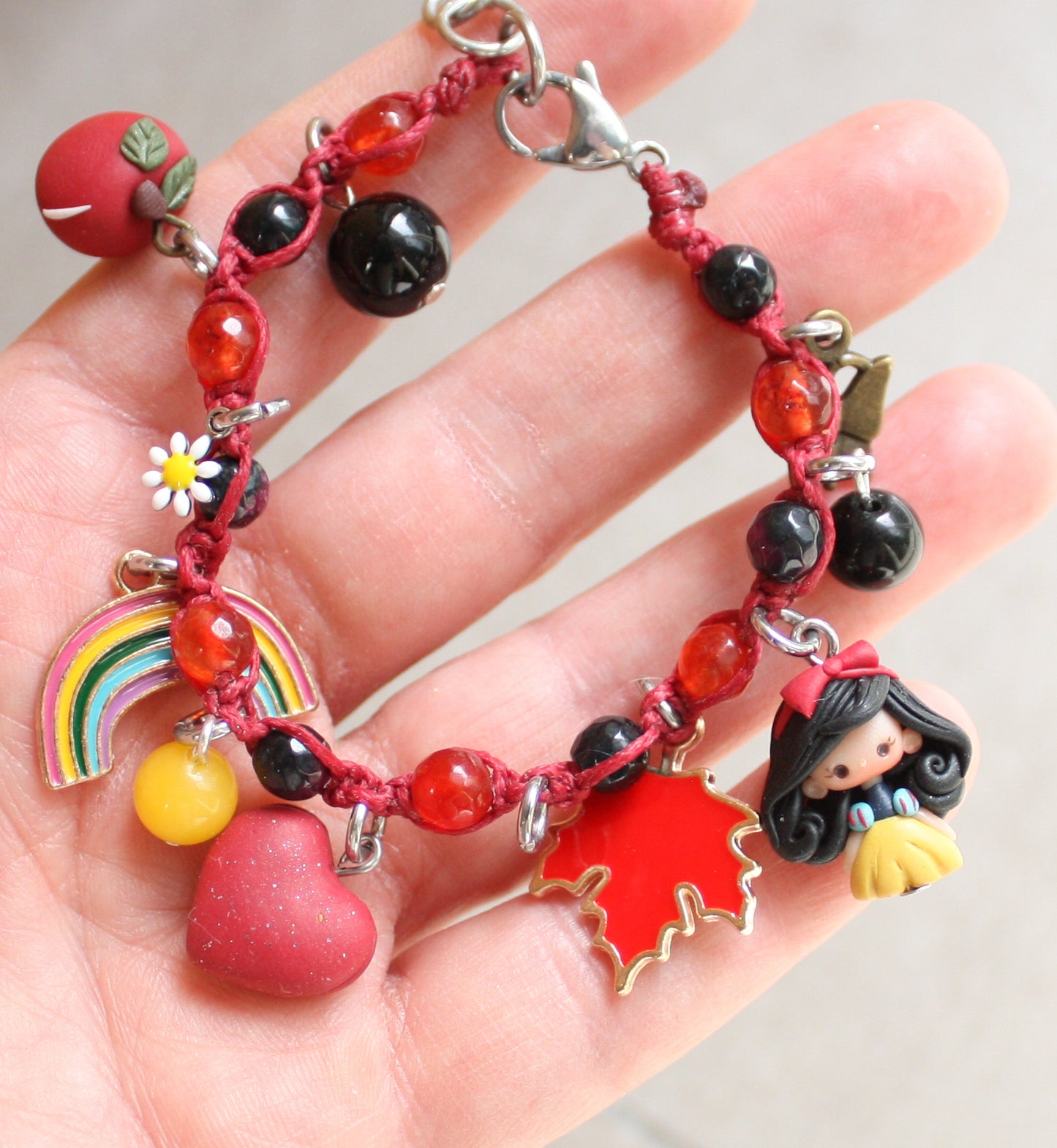 Bracciale macramè Biancaneve