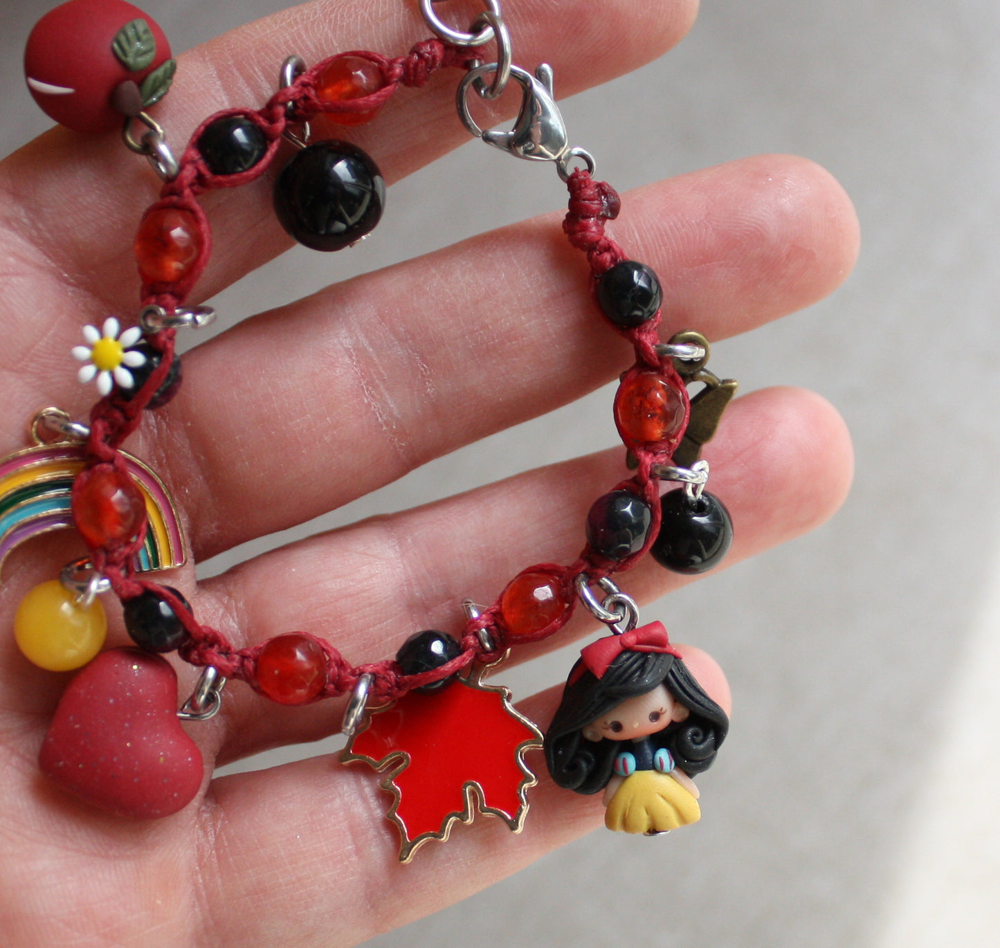Bracciale macramè Biancaneve