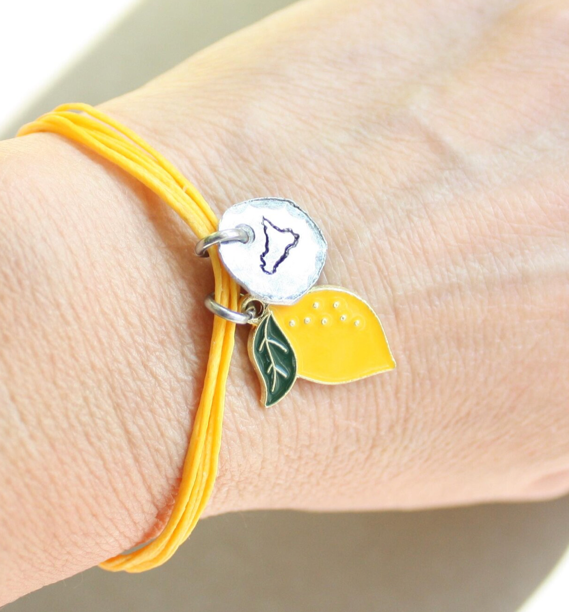 Sicilian Macramé Bracelet with Hand-Engraved Sicily Charm – 100% Handmade