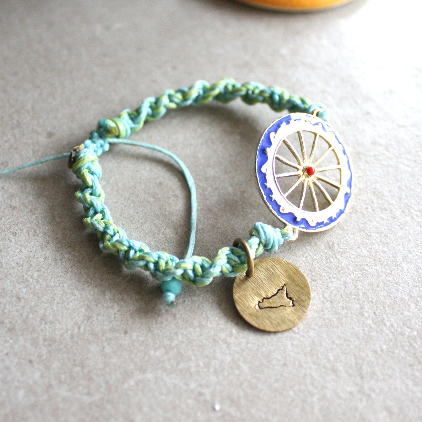 bracciale carretto siciliano verde con sicilia in ottone