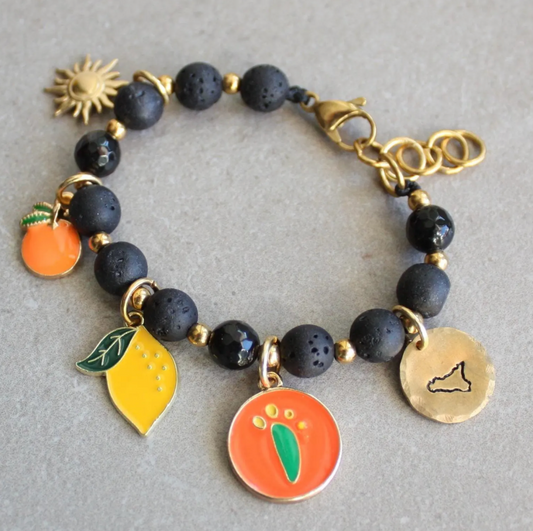 bracciale sicilia con perline pietra lavica e in acciaio inox, con ciondoli smaltati e sicilia incisa