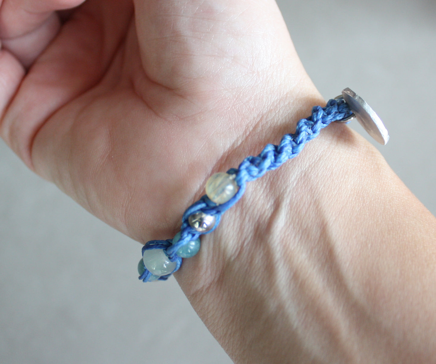 Bracciale azzurro regolabile  macramè