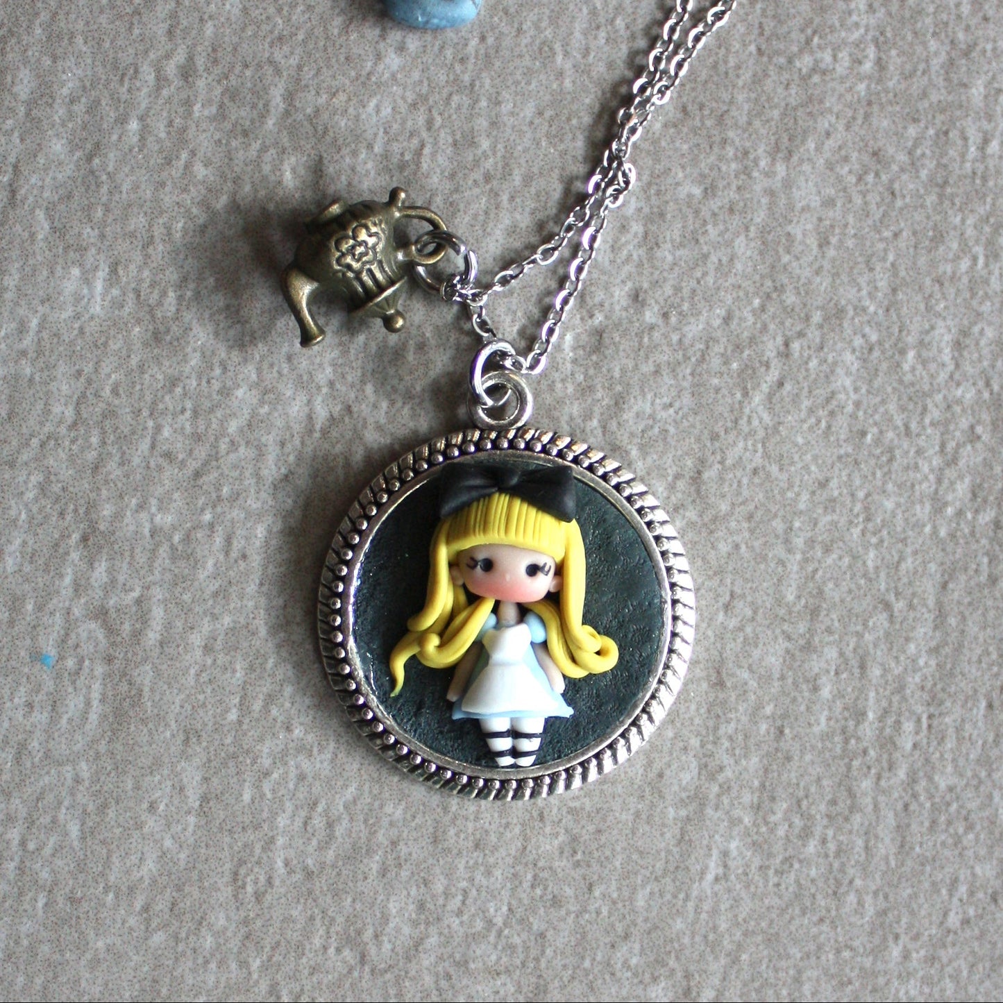 collana alice in fimo
