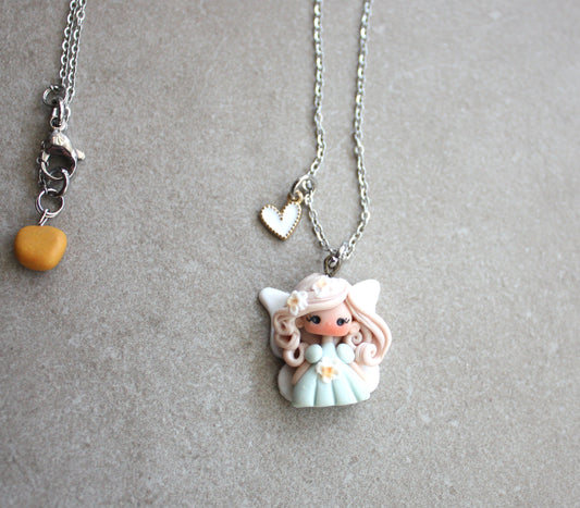 collana con piccola fatina fimo