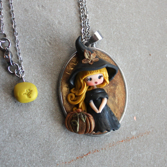 Collana in acciaio inox con streghetta