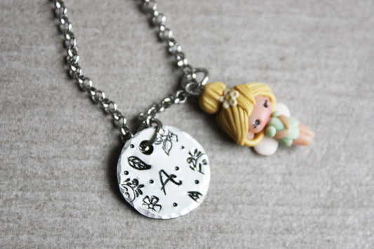 Collana con trilly e lettera