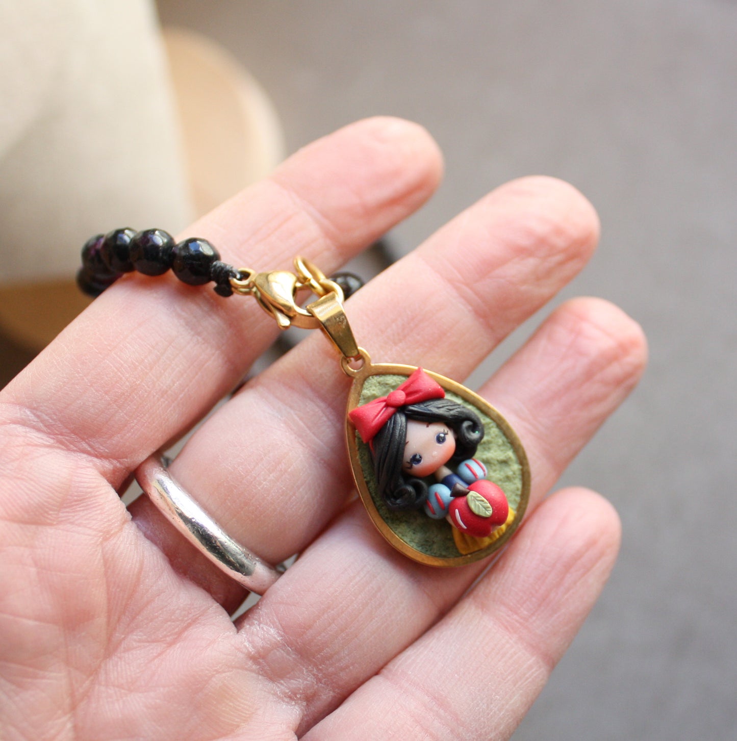 Gemstone necklace with Snow White cameo