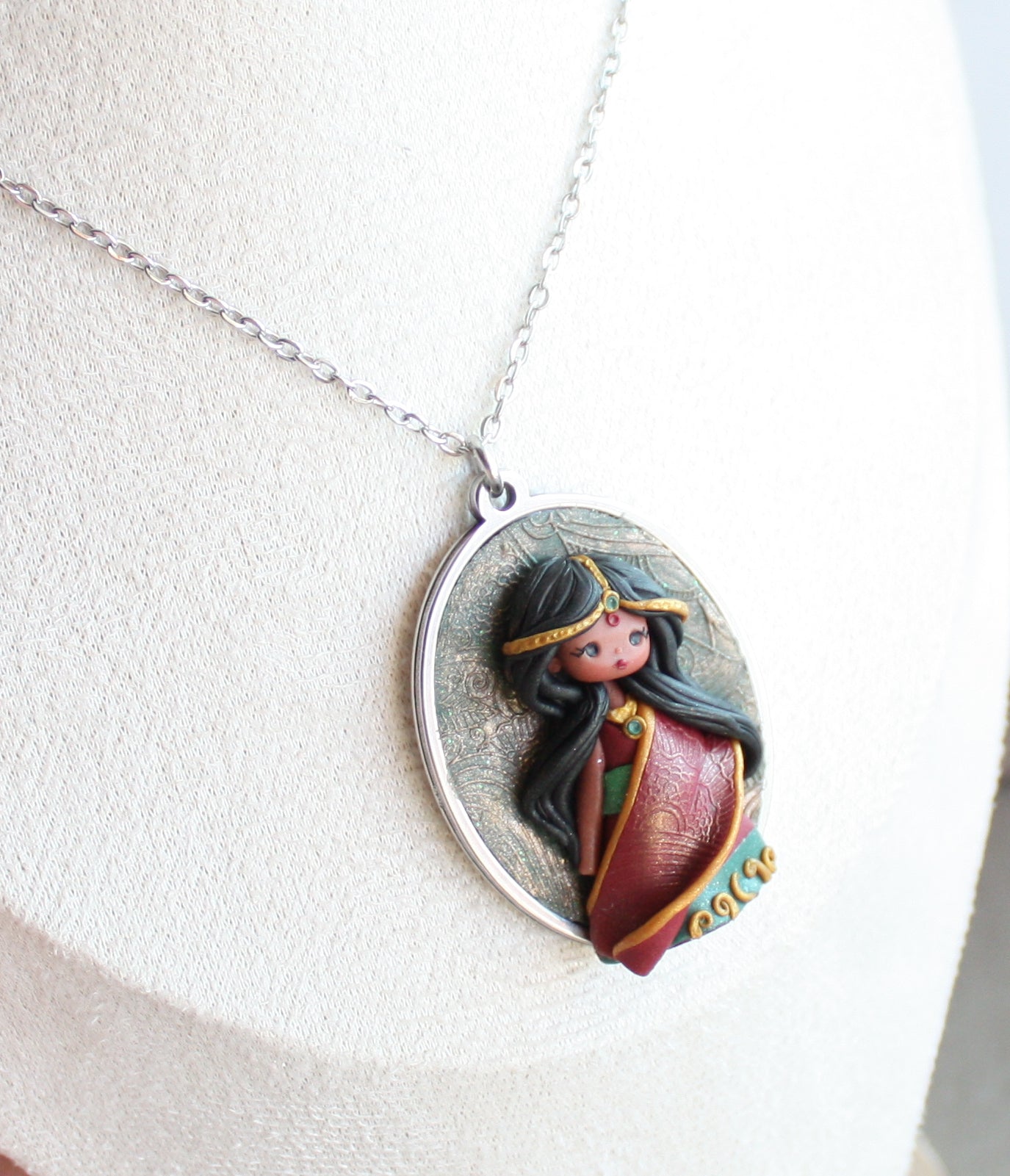 Dolls of the world- Indiana