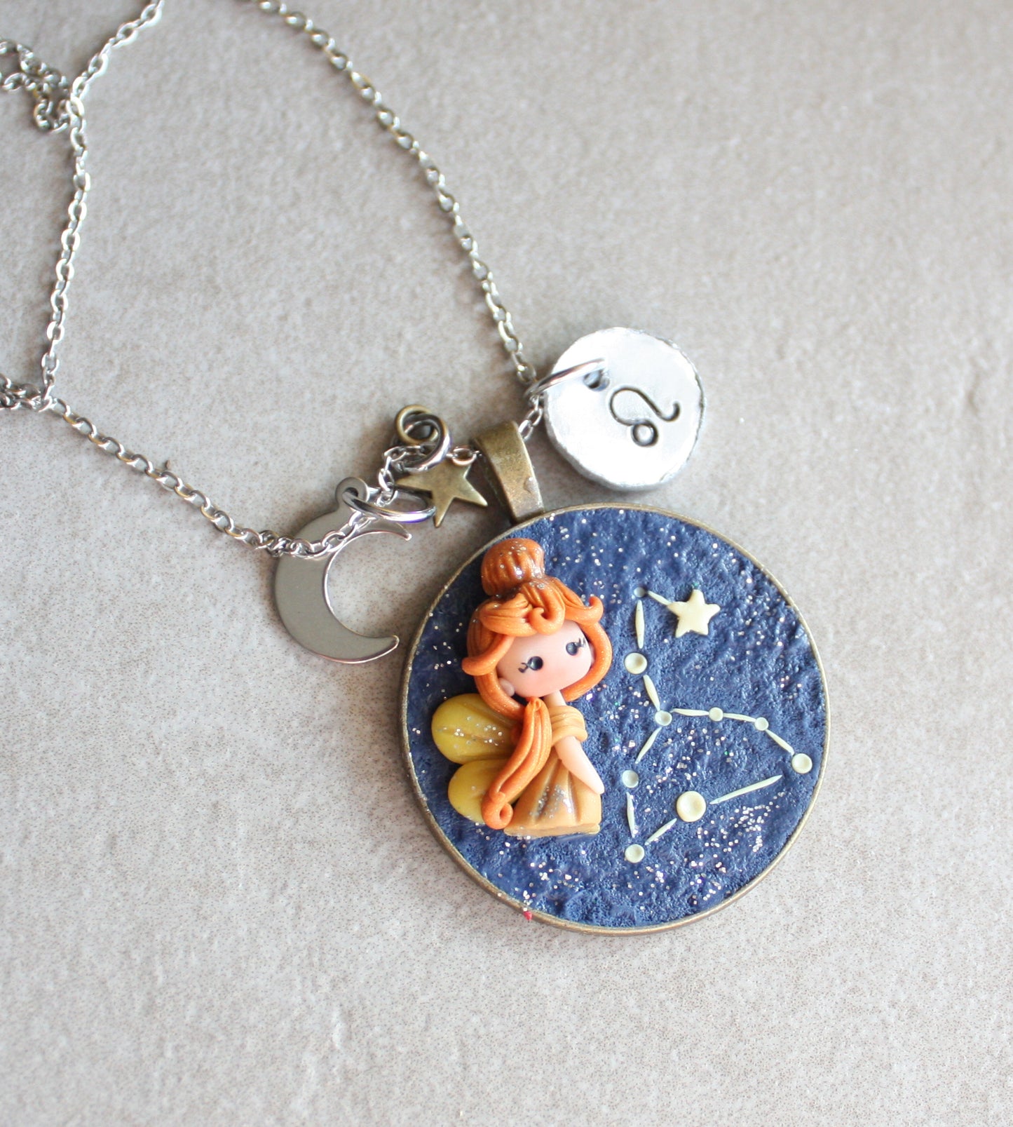 Collana Zodiacale Leone – Fatina Costellazione e Simbolo Inciso