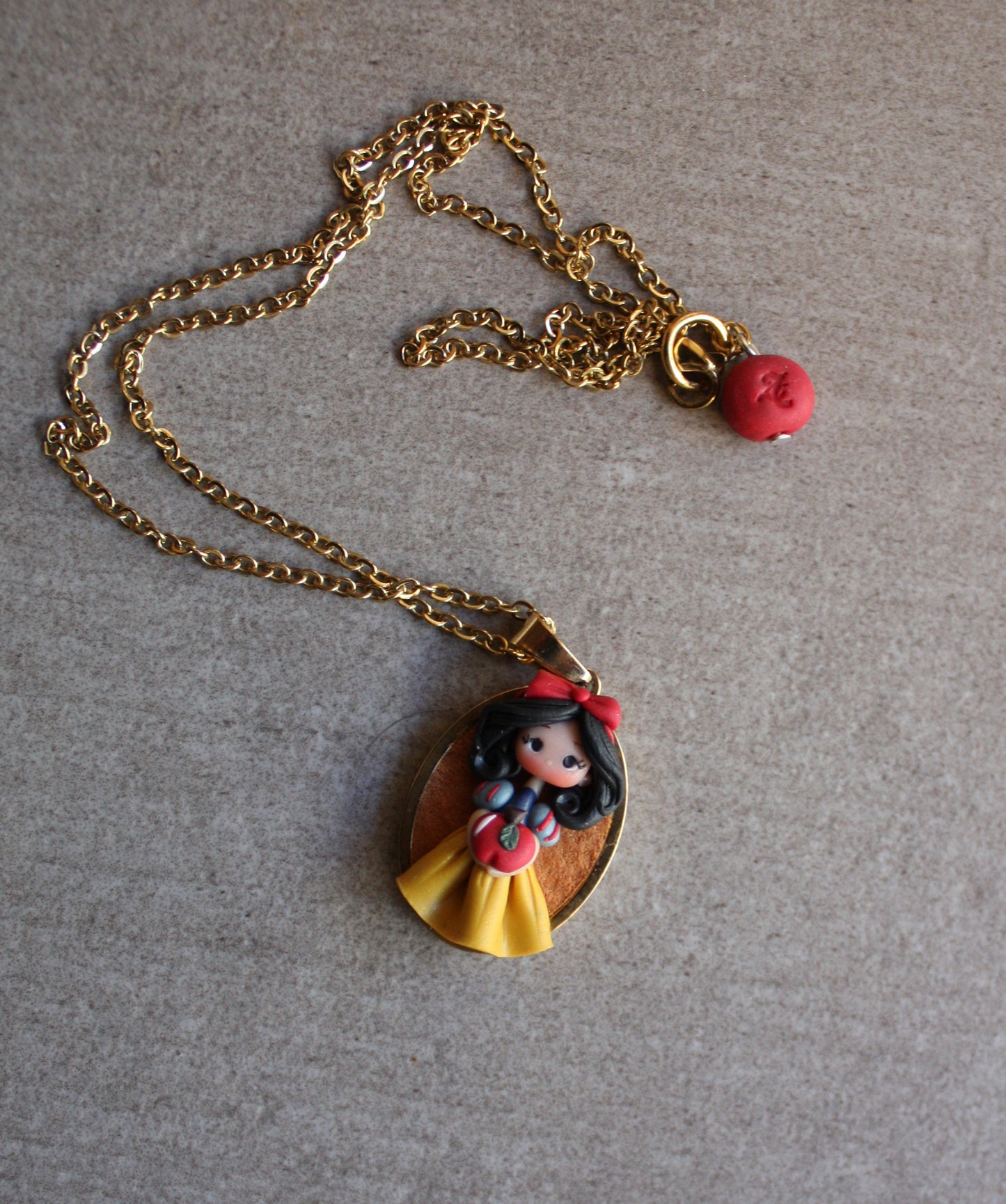 Gold stainless steel necklace with Snow White cameo III
