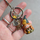 Portachiavi con gnoma in fimo e charms