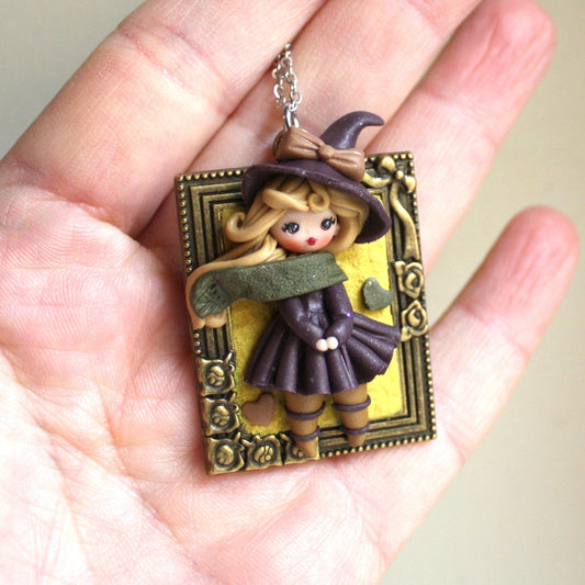 Collana in acciaio inox con piccola streghetta in fimo