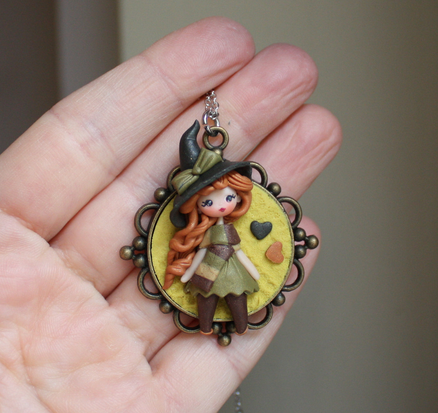 Collana in acciaio inox con piccola streghetta in fimo IV